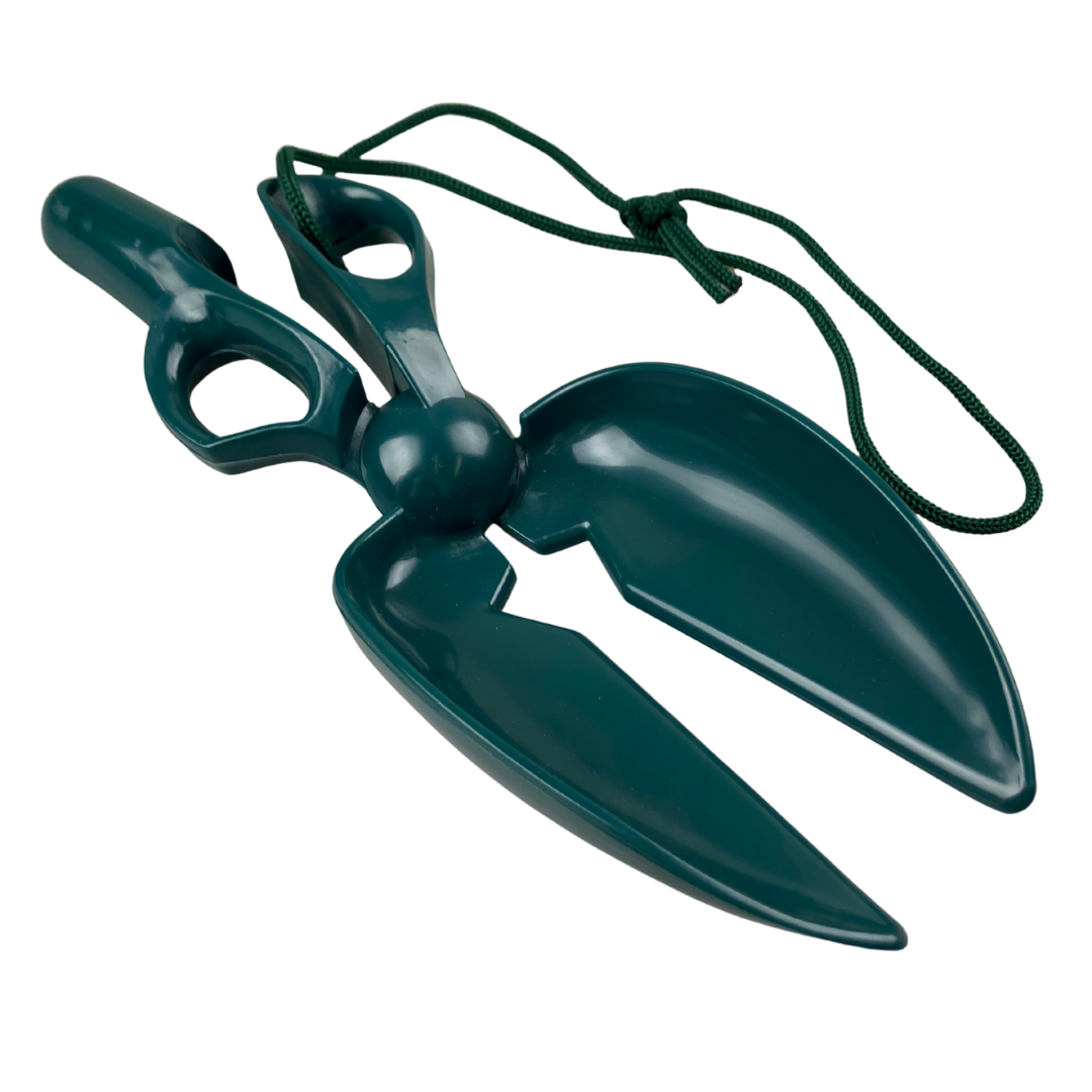 Pet Litter Scooper with Scissor-Style Handle – No-Mess Waste Pickup Tool for Cats & Dogs