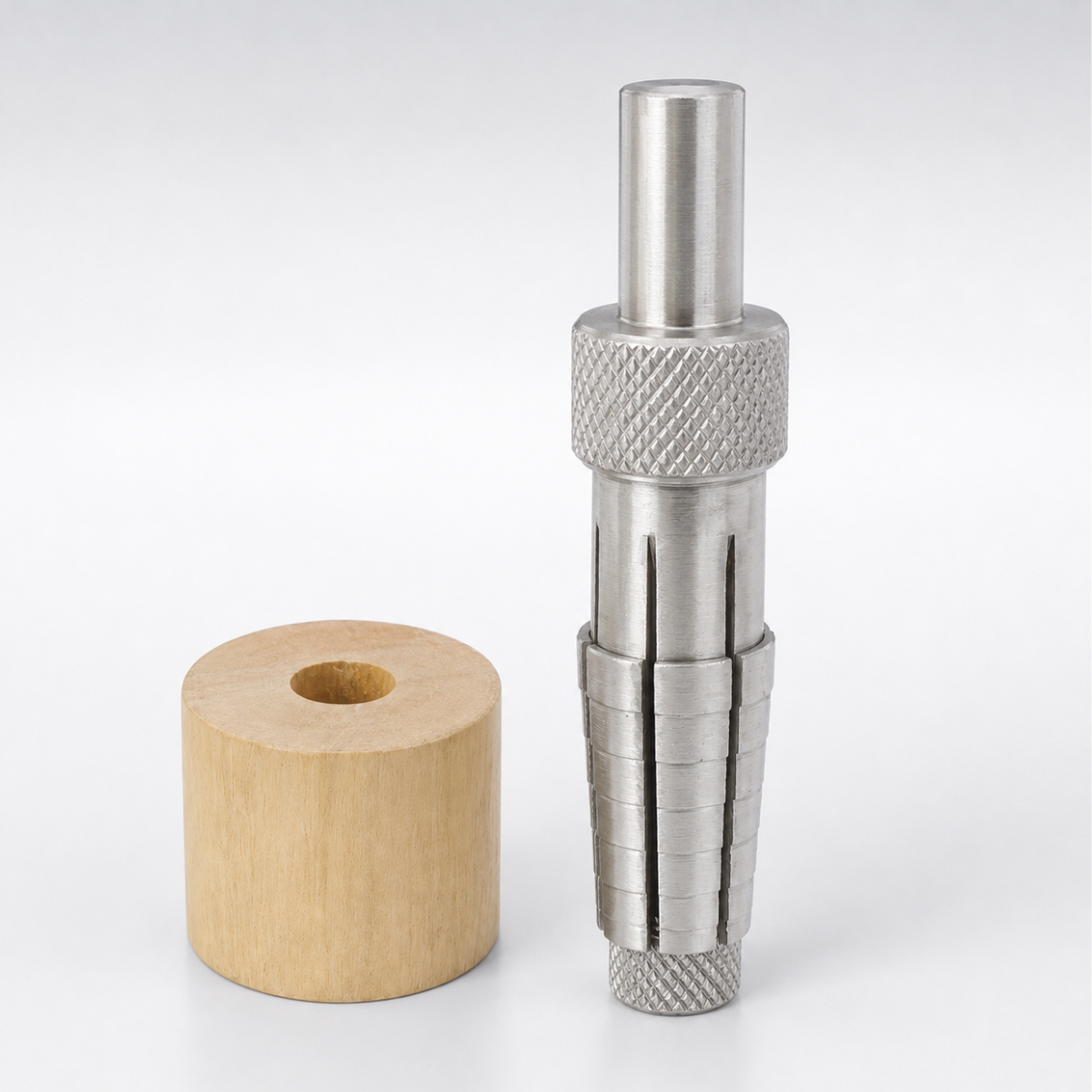Rathburn Ring Stretcher with 6-Segment Stepped Expanding Mandrel and Wooden Base, Ring Size 6+ in 1/4-Size Increments – TJ01-09770