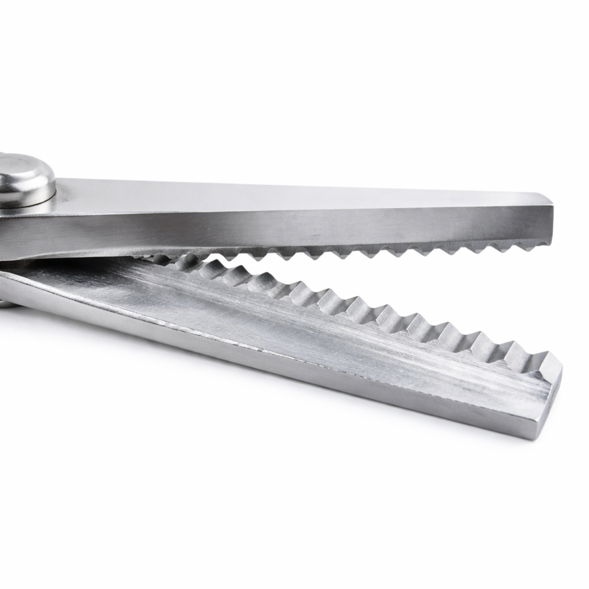 8-Inch Pinking Shears with Scalloped Edge – Heavy-Duty Fabric Cutting Scissors with Plastic Grip Handles for Sewing, Crafts, Paper & Leather