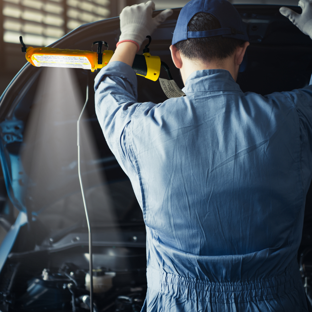 Heavy-Duty 20 LED Work Light with Built-in Outlet and Magnet