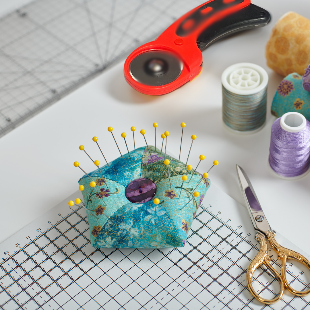 5.5" (14 cm) Safety Lock Rotary Cutter | Plastic Body & Stainless Steel Blade | Ideal for Crafting & School Art Projects | Precise Cuts with 1.75" (4.4 cm) Blade