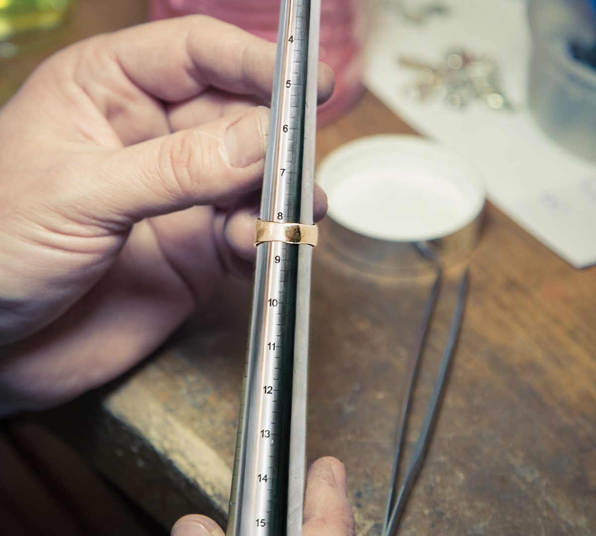 Jewelry Shaping & Forming Kit — Solid Ring Mandrel + Dual-Head Nylon/Rubber Utility Hammer