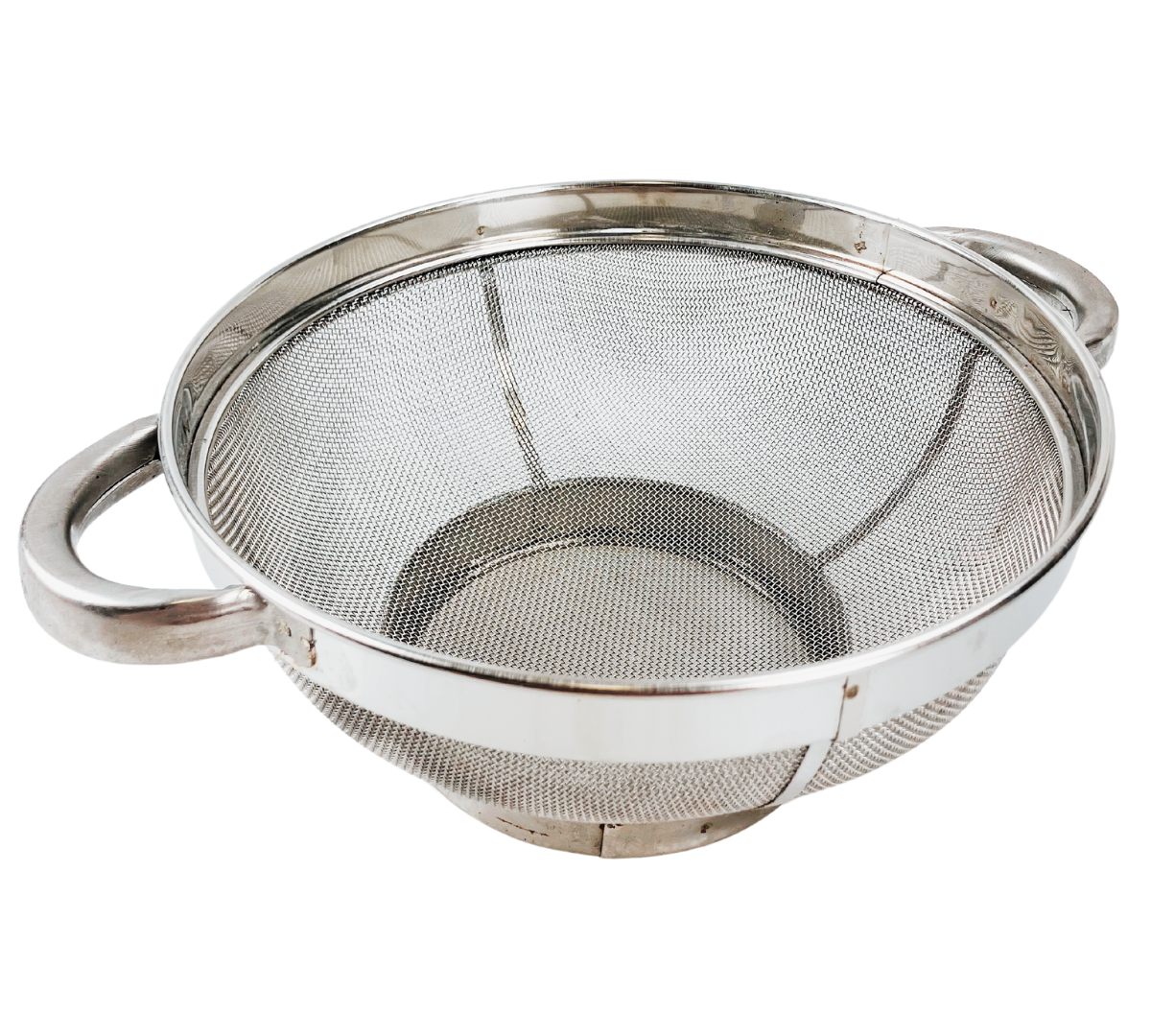 KITCHEN DIVA 8" Stainless Steel Mesh Colander Strainer (Approx. 3 Quarts) | Great for Straining all Kinds of Food | Drain, Rinse or Steam